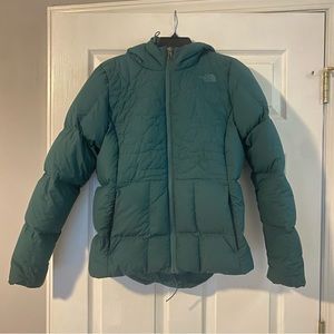 NORTH FACE // Green Down Coat // Size M